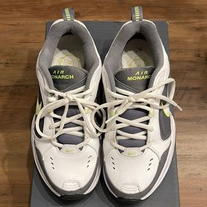 NIKE Air Monarch US7 25cm